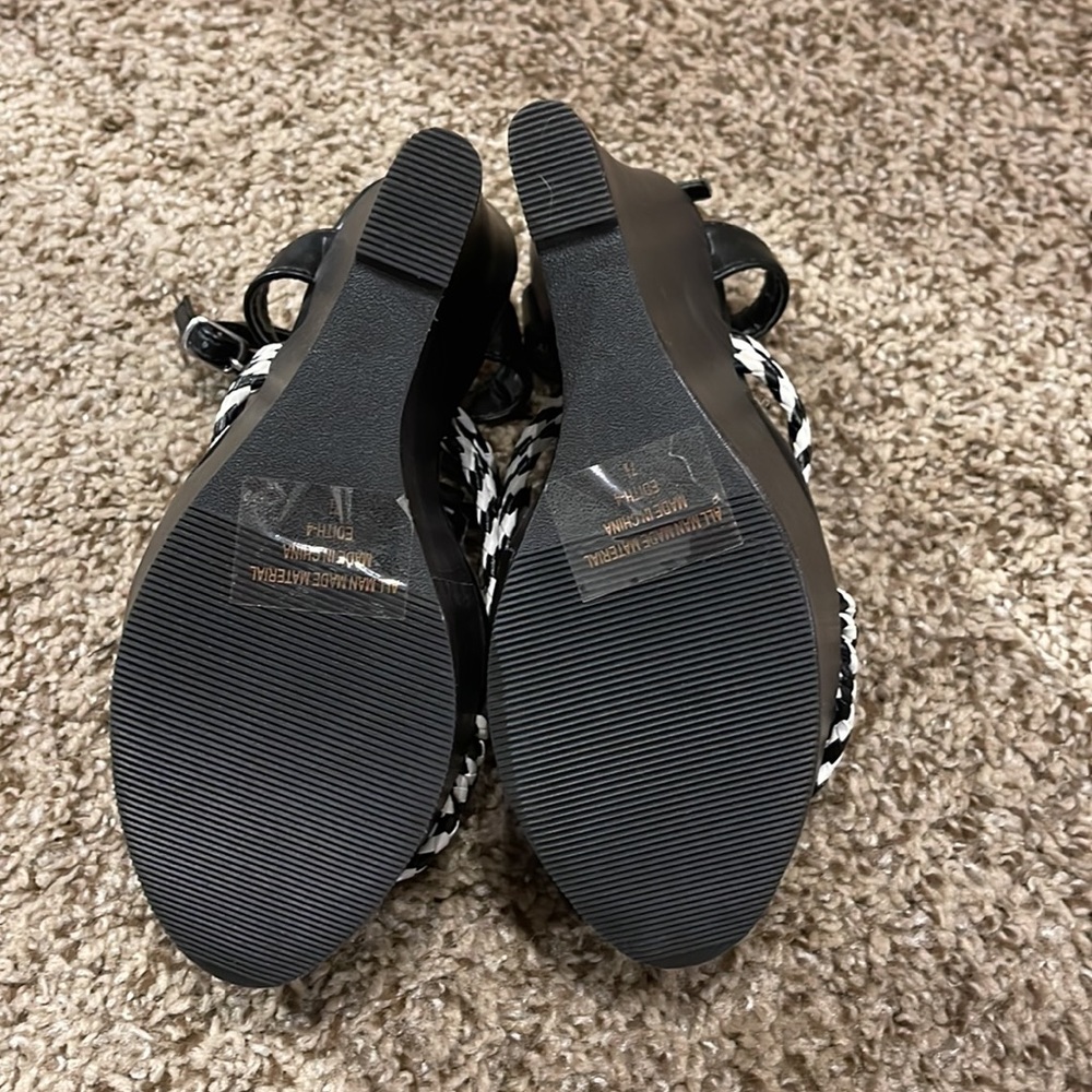 Betani wedges - Picture 4 of 4
